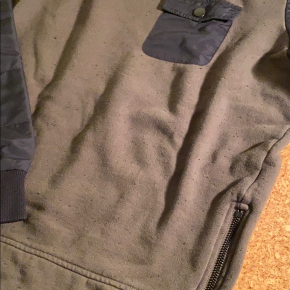 Men’s mossimo sweatshirt/jacket. Very cool! - Picture 5 of 6